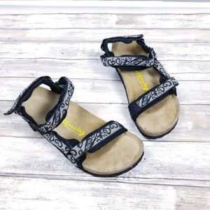 California Footwear Co Yosemite Sandals Size 9.5